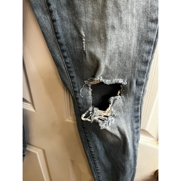 UNIVERSAL THREAD~ SKINNY DISTRESSED~CUFFED JEANS~6/28 - Picture 10 of 12
